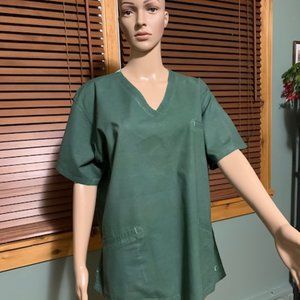 PRE-OWNED IGUANA TOP SCRUB TREE GREEN SIZE X-LARGE